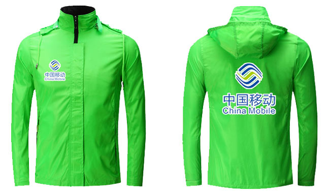 連帽定制防水風衣外套后背款式及印制LOGO效果圖